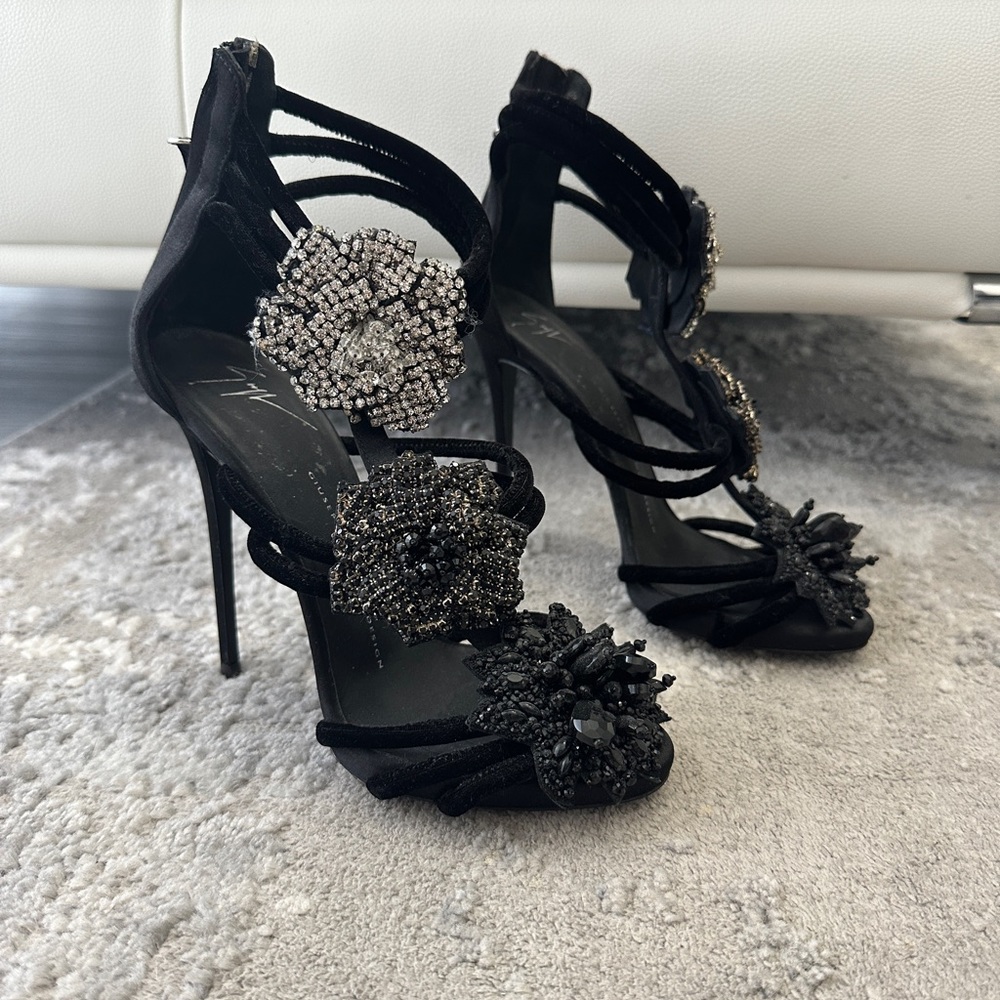 Giuseppe Zanotti Embellished Flower Heels